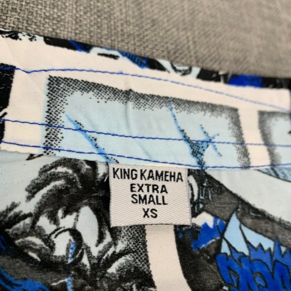 Brand New Comic Button Down Top Collared Lightweight Soft Thin Material S-M - Picture 3 of 14